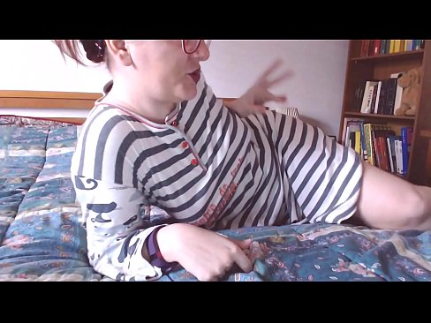 ❤️ Huelt dëse grousse schwaarze Hunn an Ärem Mond klenge Sklave ❌ Hausgemachte Porno bei eis