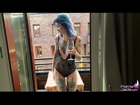 ❤️ Enormt Meedchen suckt mat engem Gulp a fuckt passionéiert ënner dem oppenen Himmel ❌ Hausgemachte Porno bei eis
